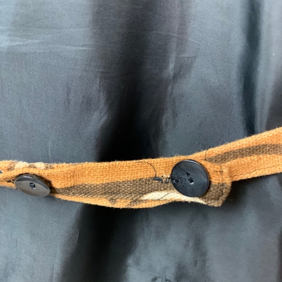 ❌SOLD❌ Men’s Heritage print V-Neck button vest - Picture 5 of 7